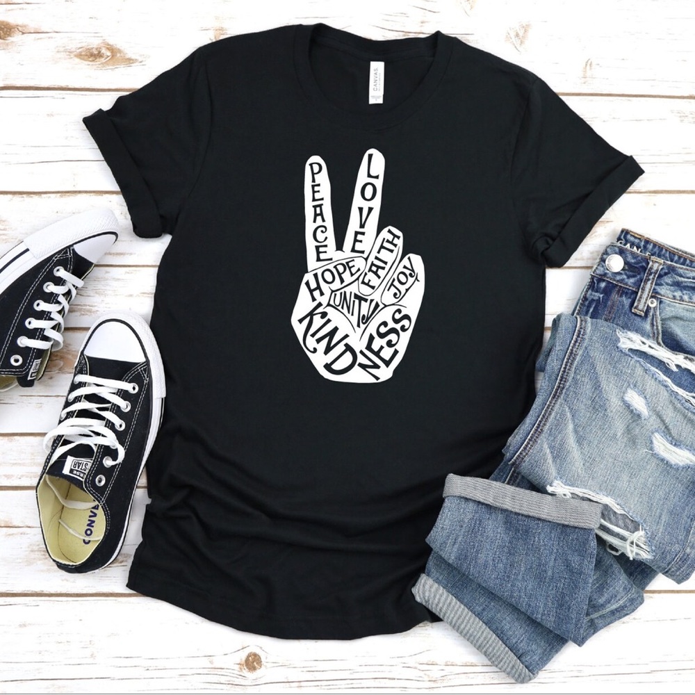 Peace T-Shirt Graphic Tee in Black